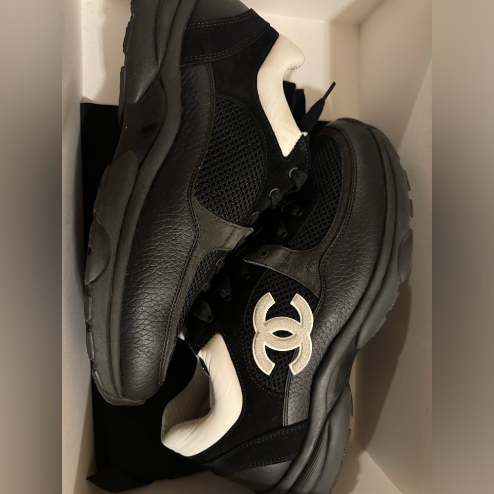Chanel sneaker